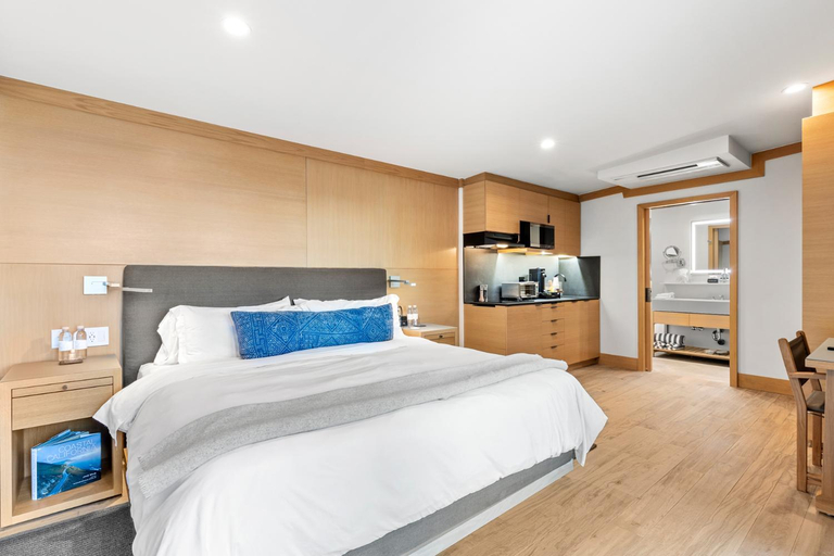 Bedroom 2, SA Beach by Stay Awhile Villas, Los Angeles