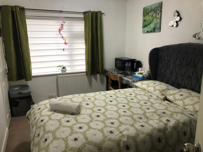 5, 34 Furlong Close Room in a Home, Oxfordshire