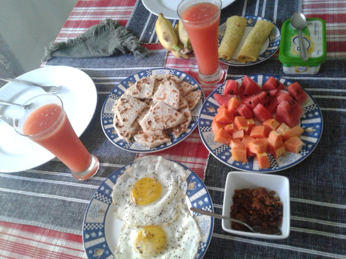 Food & Drinks 5, Anusha Apartment 15 Homestay, Galle Four Gravets