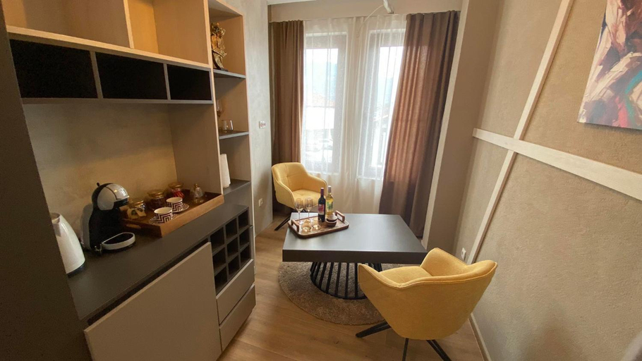 Others 5, Apartments Bacchus