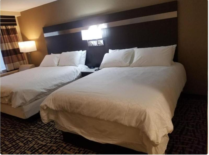 Bedroom 13