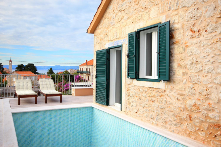Sport & Beauty 2, Island stonehouse villa Kala mendula, Sutivan