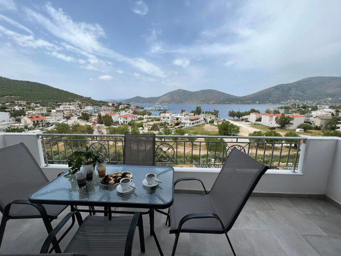 Balcony/terrace 4, Katelia's Apartments, Central Greece