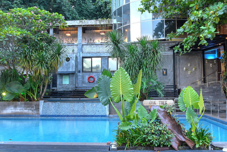 Swimming Pool 7
