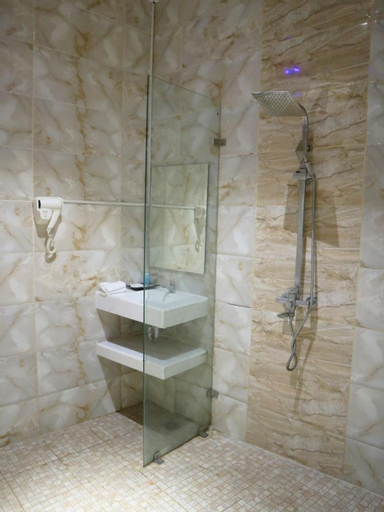 Bathroom 3