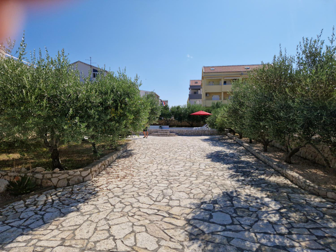 Others 5, Apartments DIDO, Novalja