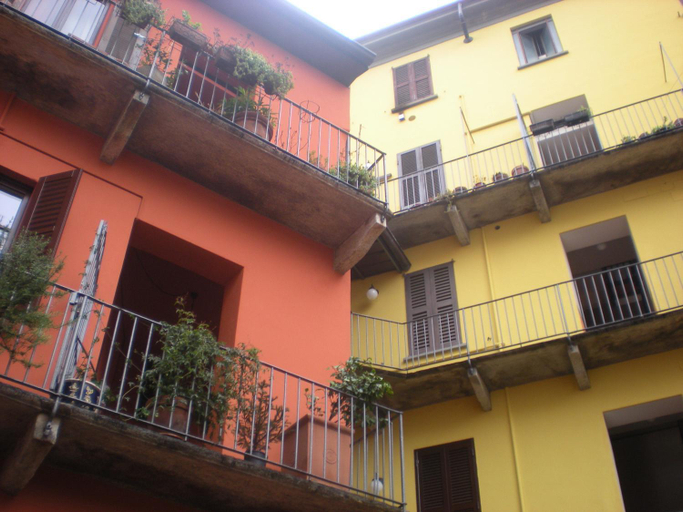 Others 4, Apartment A.C.& G.O. Milan, Milano