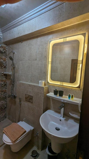 Bathroom 4, Eileen Hotel Cairo, 'Abdin