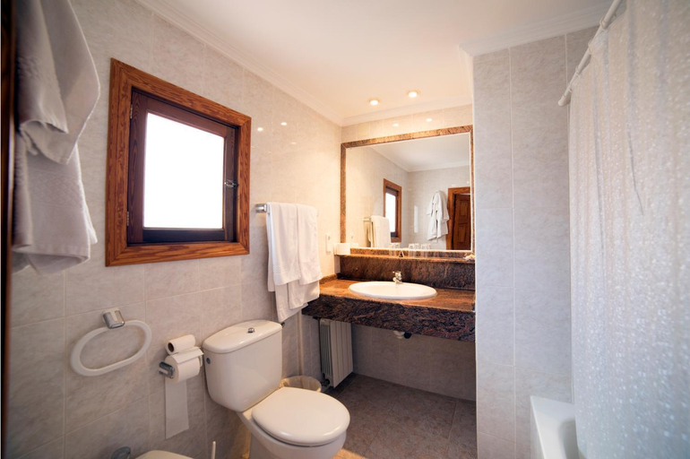 Bathroom 2, Hostal Sa Rota, Baleares