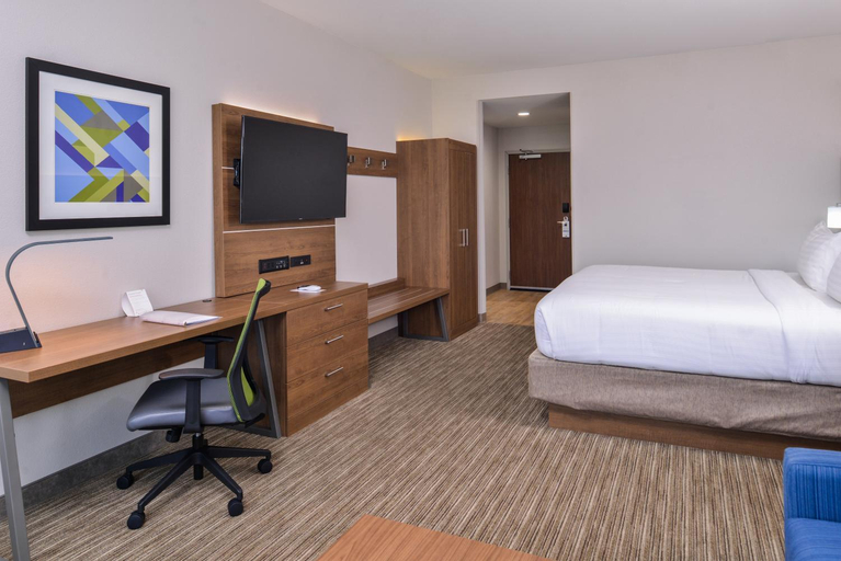 Bedroom 27