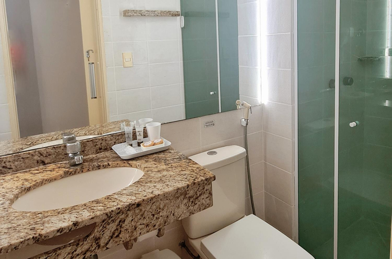 Bathroom 4, KS Beach Hotel, Rio de Janeiro