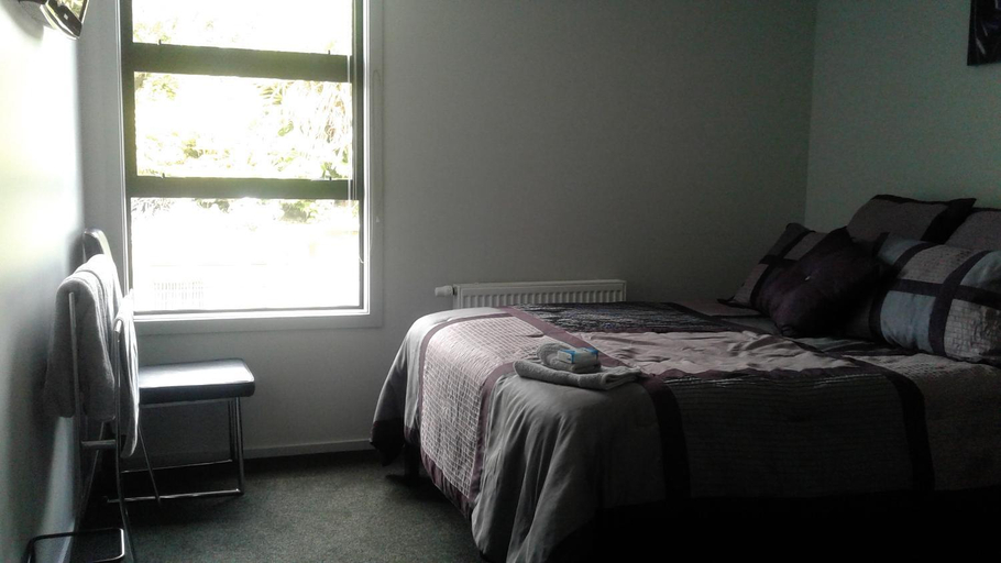 Bedroom 2, The Reservation Bed and Breakfast, Gore