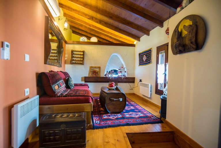 Others 4, Dandy Villas Amfiklia | Guest House Dafne | Stunning View | Garden | up to 3, Central Greece