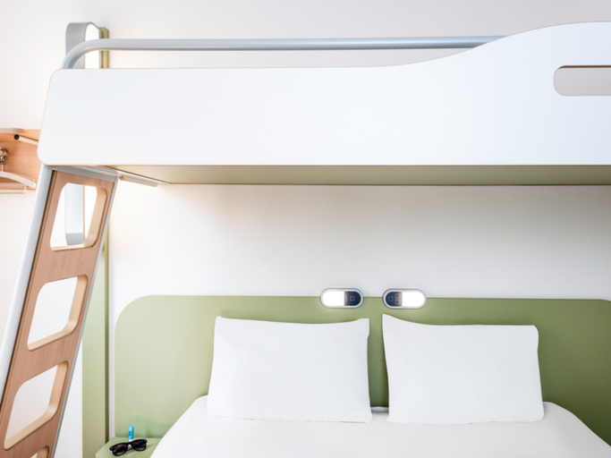 Bedroom 4, ibis budget Loriol le Pouzin, Ardèche