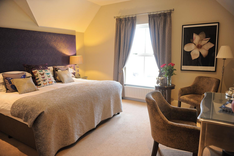 Bedroom 2, Castlewood House