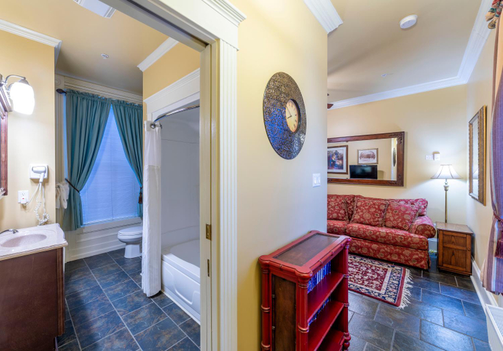 Others 5, Chipman Hill Suites - Pratt House, Saint John