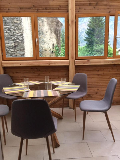 2, Riders Apartments, Isère