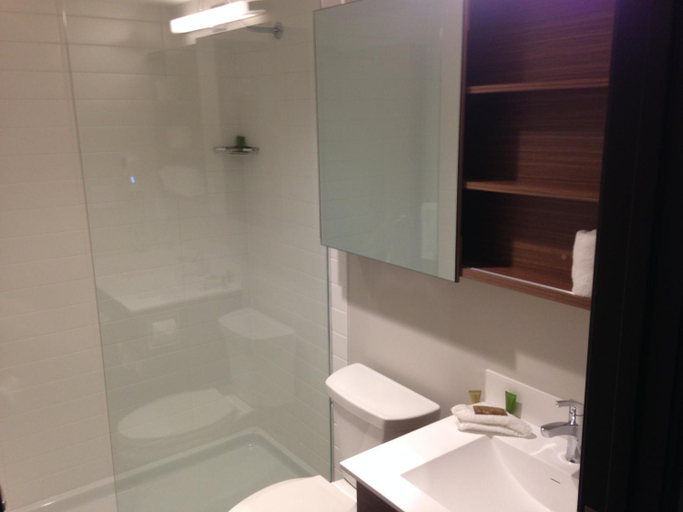 Bathroom 4, Microtel Inn & Suites By Wyndham Bonninville, Division No. 12