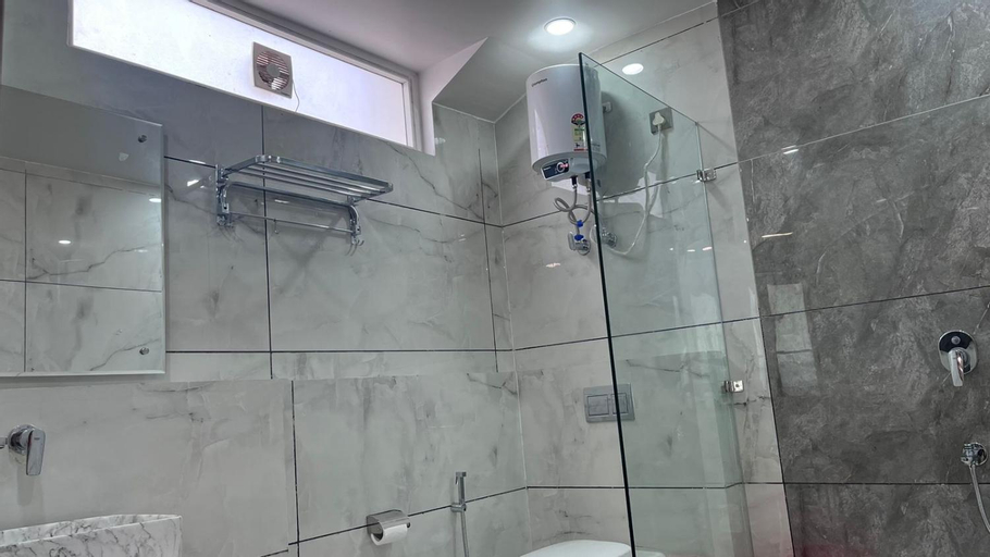 Bathroom 8