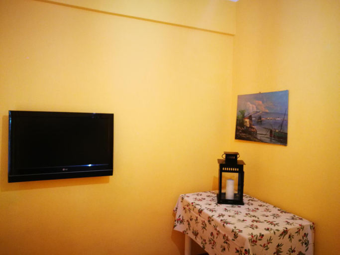 Bedroom 1, La Caravella apartament, Genova