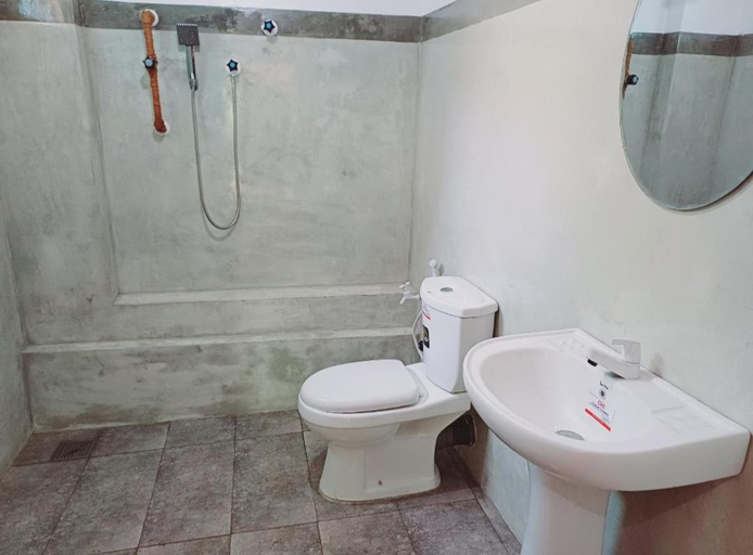 Bathroom 3, Turtle Island Cabana, Tangalle