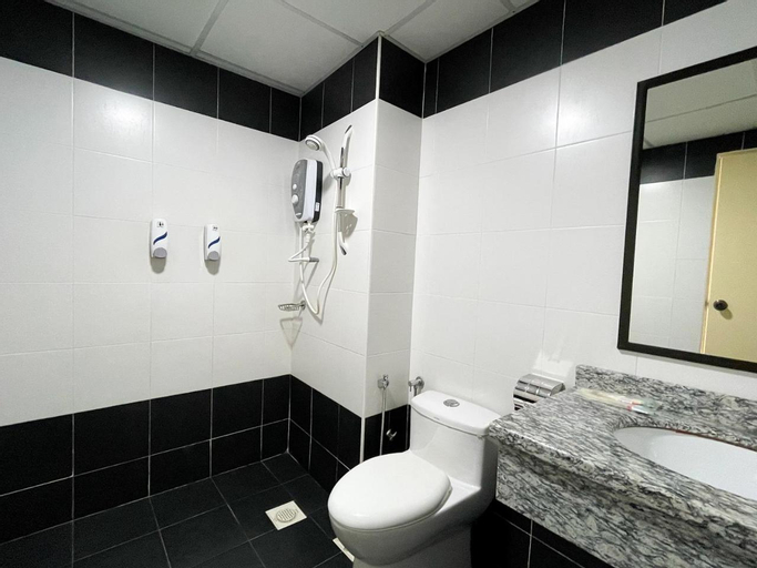 Bathroom 7