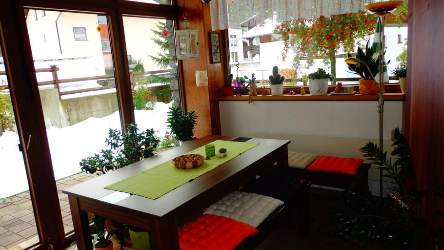 Others 4, Haus Bergkristall, Imst