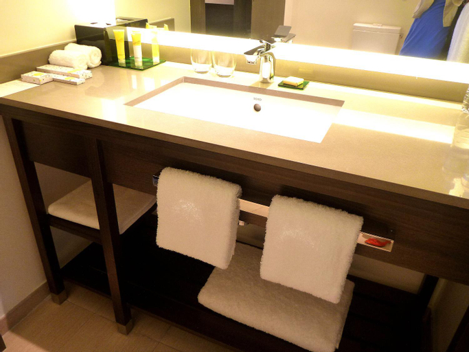 Bathroom 4
