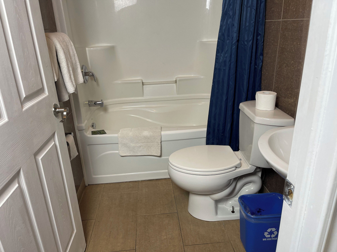 Bathroom 5, WAYFARE MOTEL, Wellington