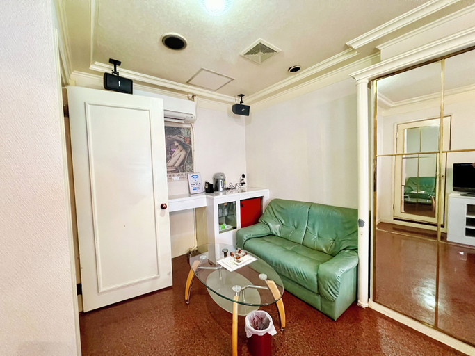 Others 4, Hotel 21, Nagasaki