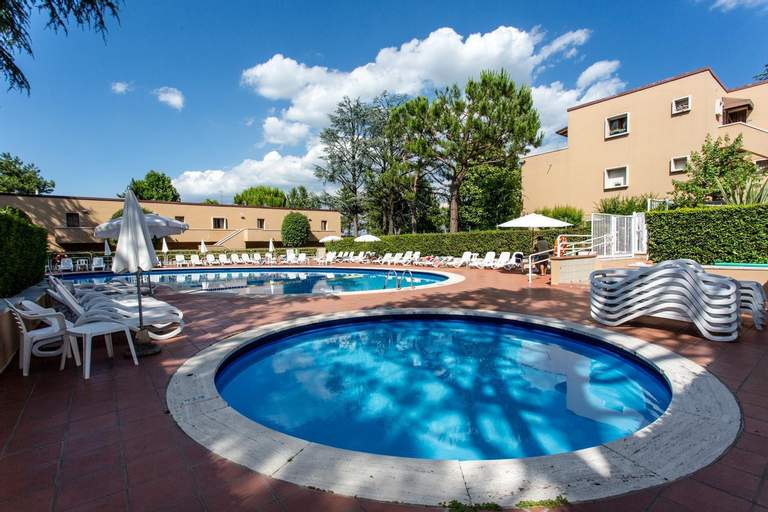 Swimming Pool 8