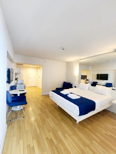 4, Orbi City Apartment - Sea View, Batumi