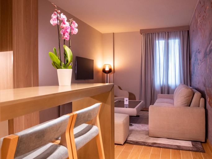 Others 5, Miramare Suites, Genova