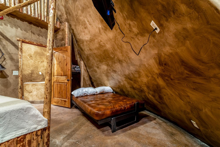 Bedroom 3, Zion White Bison Glamping & RV Resort, Washington