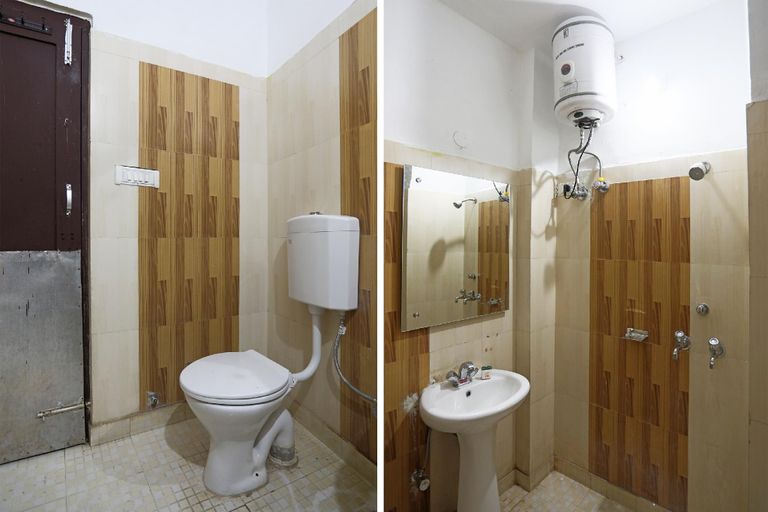 Bathroom, Trimrooms @ Katra Railway Station, Reasi