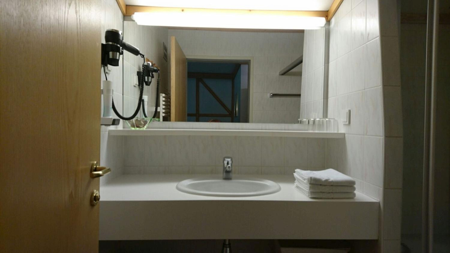 Bathroom 2, Appartementhotel Hechenberg, Zell am See