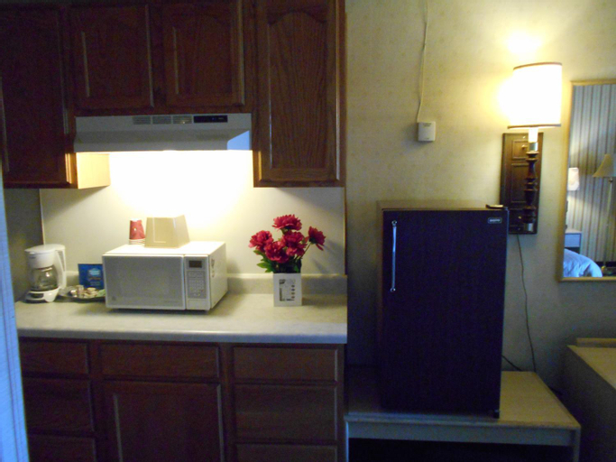 Dining Room 24