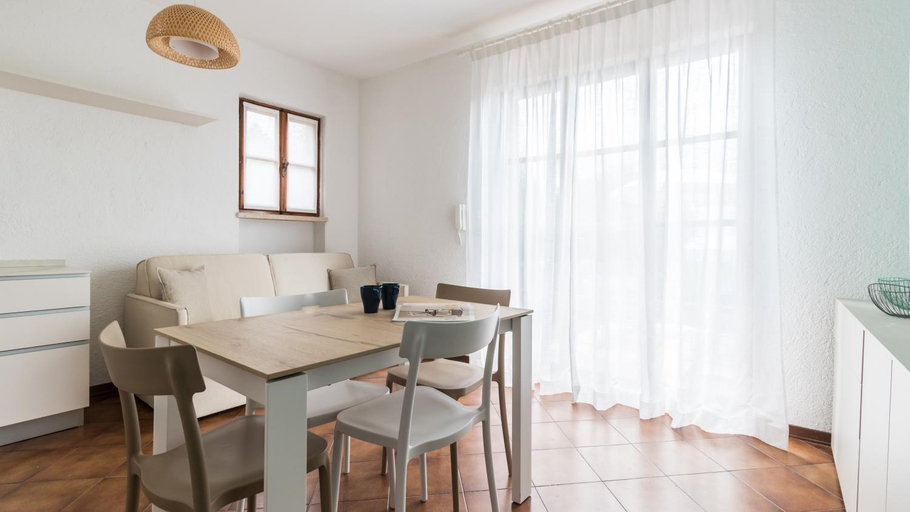 Dining Room 27