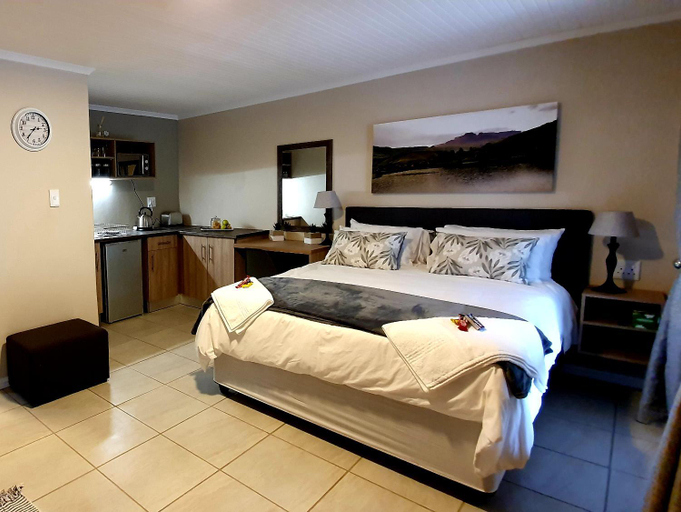 Others 5, Dream Hills, eThekwini