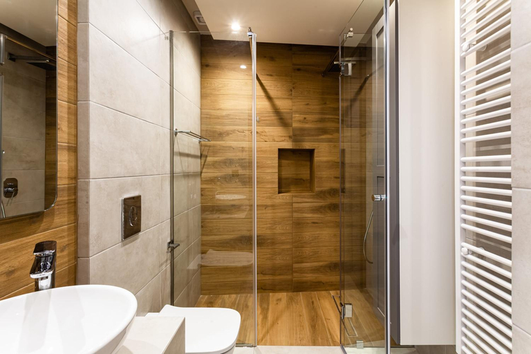 Bathroom 3, Kalamata Cosy Haven Hidden Gem In the City Center, Peloponnese