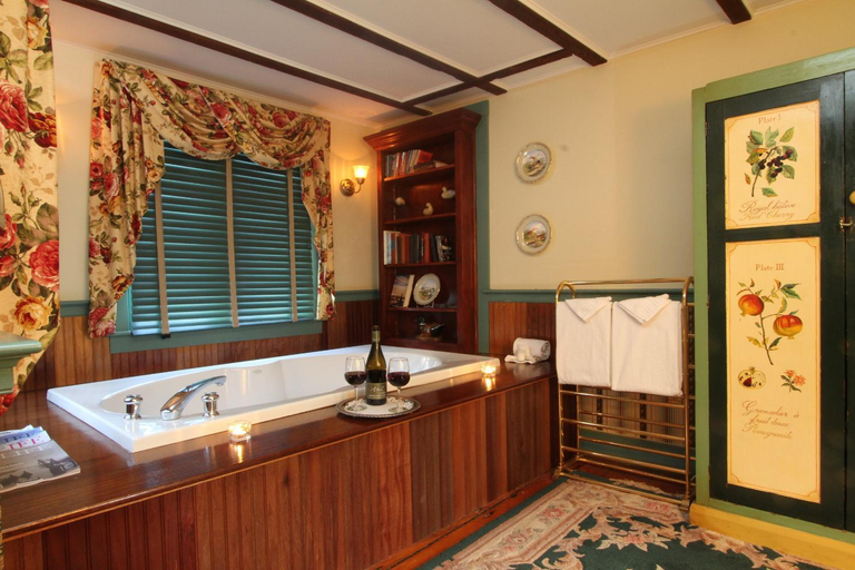 Bathroom 3, Captains House Inn, Barnstable
