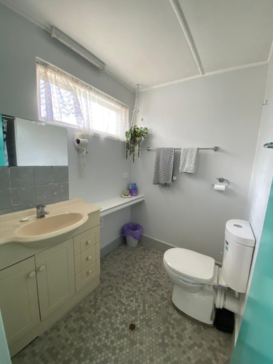 Bathroom, Dukes Plantation Retro Motel, Clarence Valley- Coast