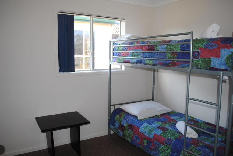 Others 4, Amaroo Resort, Shoalhaven - Pt B