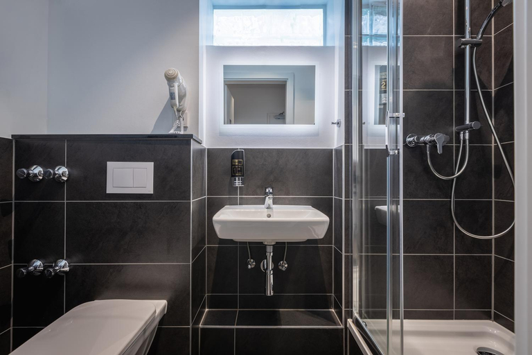 Bathroom 9