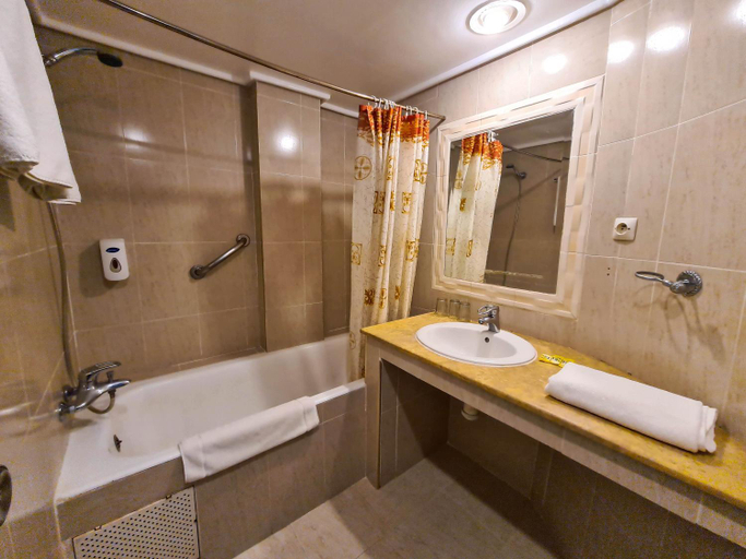 Bathroom 4, UMH Tarik Hotel, Tanger-Assilah