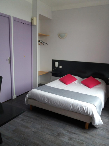 Bedroom 3, Hotel L'Ecailler, Calvados