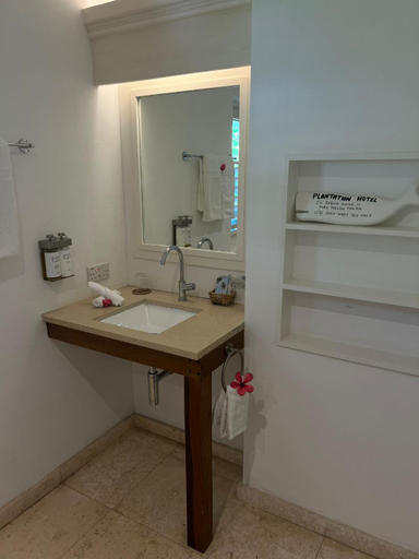 Bathroom 3, Bequia Plantation Hotel, Sainte-Anne