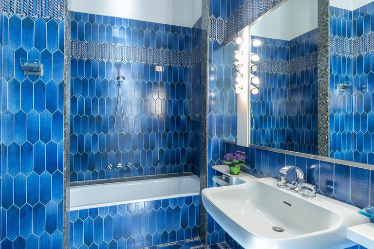 Bathroom 3, Villa Michelangelo 14, Perugia