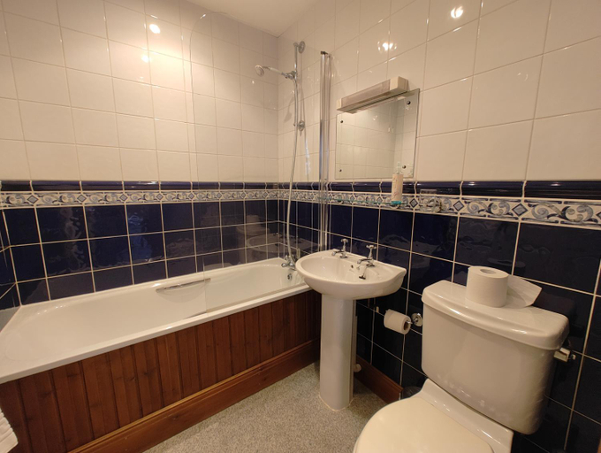 Bathroom 2, The Golden Cup - Yoxall, Staffordshire