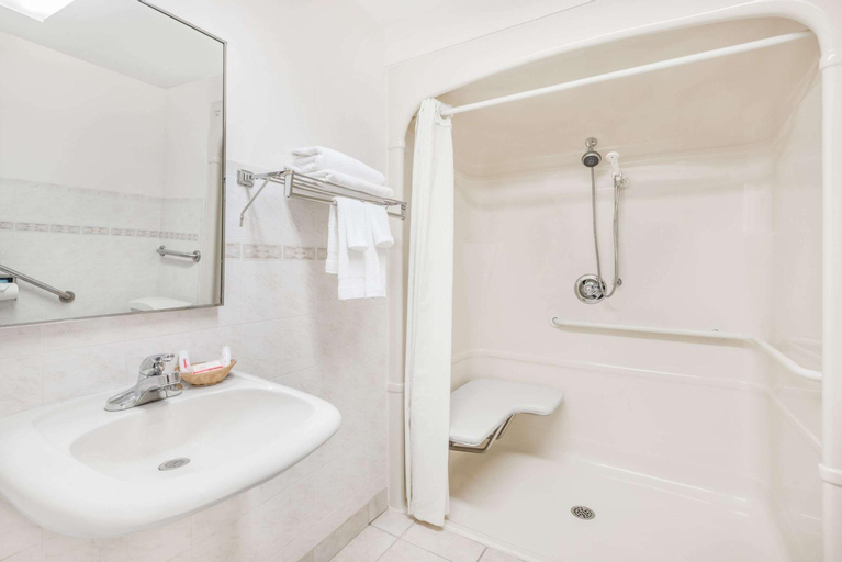 Bathroom 4
